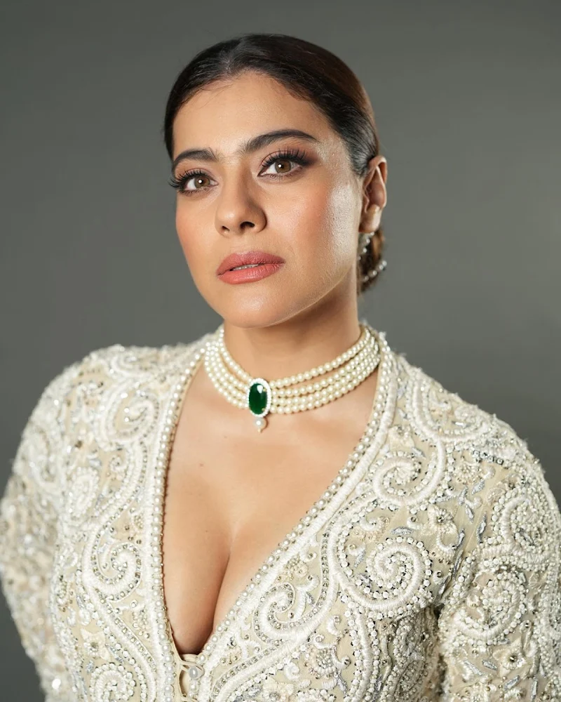 Kajol cleavage hot bollywood actress