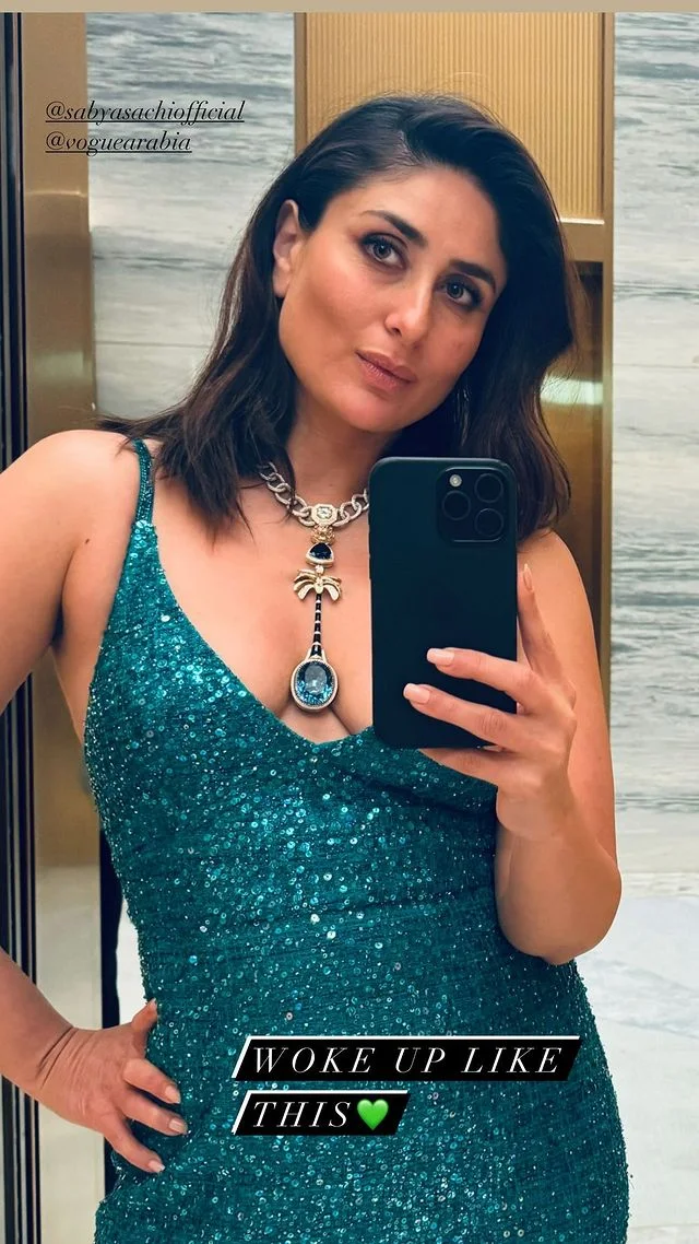 kareena kapoor cleavage green shimmery dress