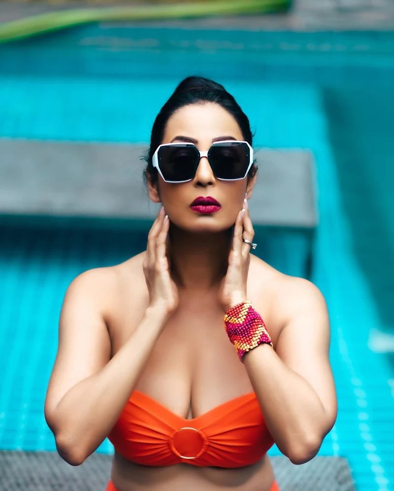 Kashmera Shah bikini cleavage sexy body Kashmera Shah bikini cleavage sexy body