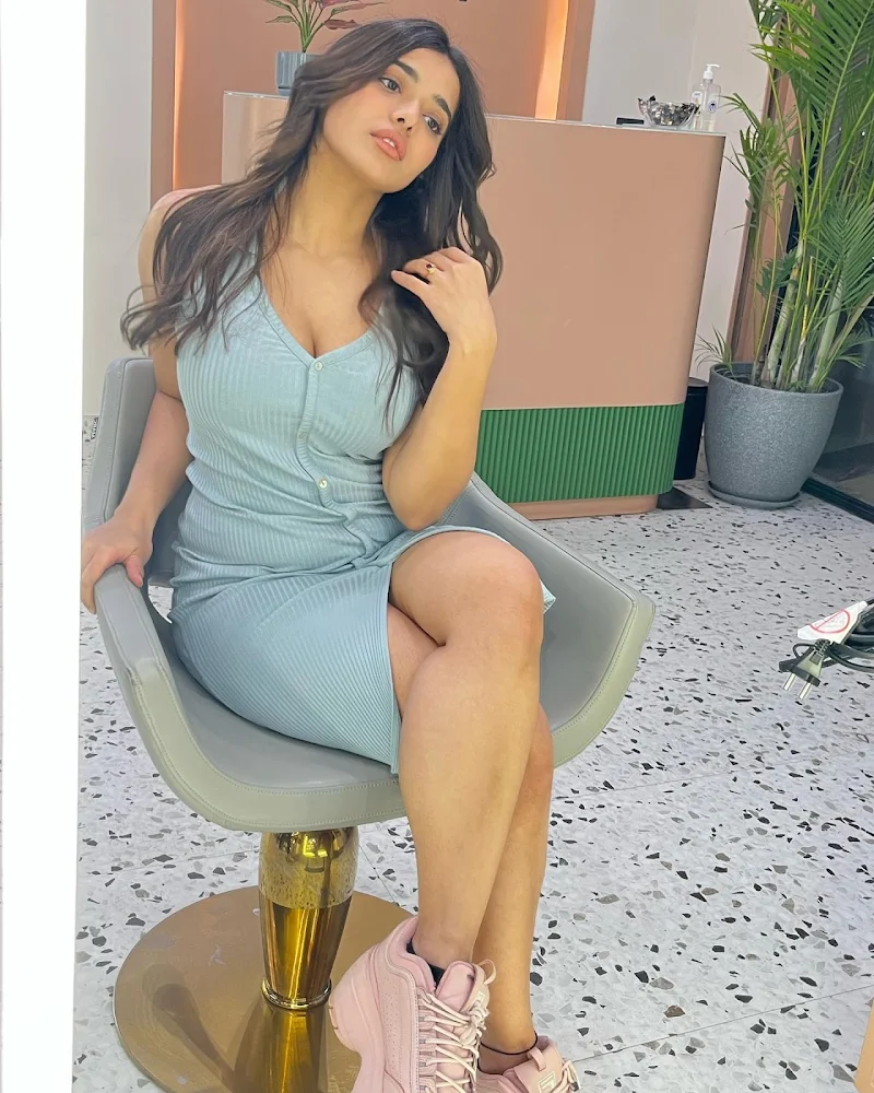 ketika sharma curvy cleavage tight dress ketika sharma curvy cleavage tight dress