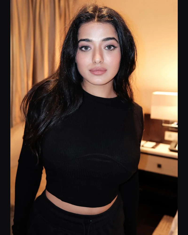 ketika sharma curvy tight black top