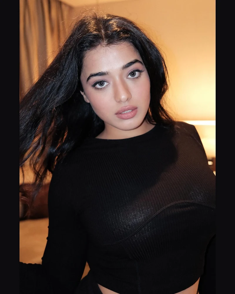 ketika sharma curvy tight black top