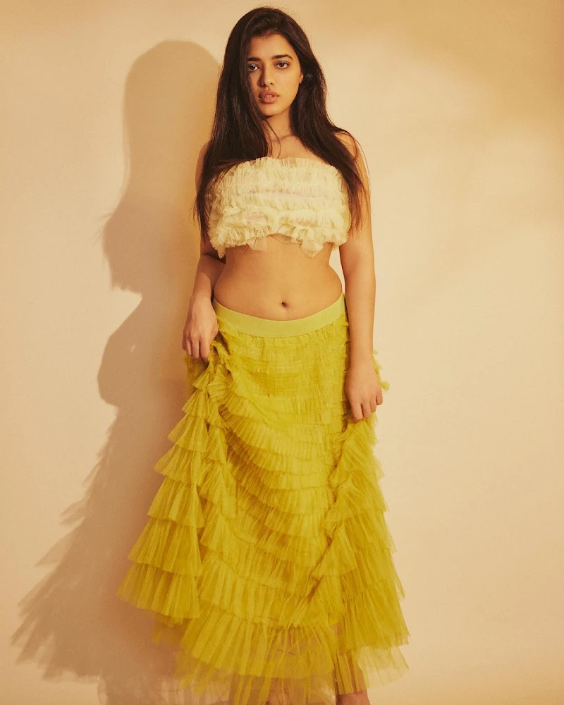 ketika sharma navel curvy indian actress ketika sharma navel curvy indian actress