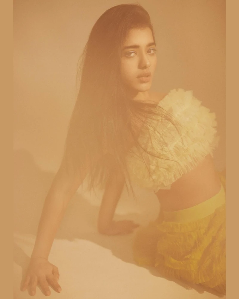 ketika sharma navel curvy indian actress ketika sharma navel curvy indian actress