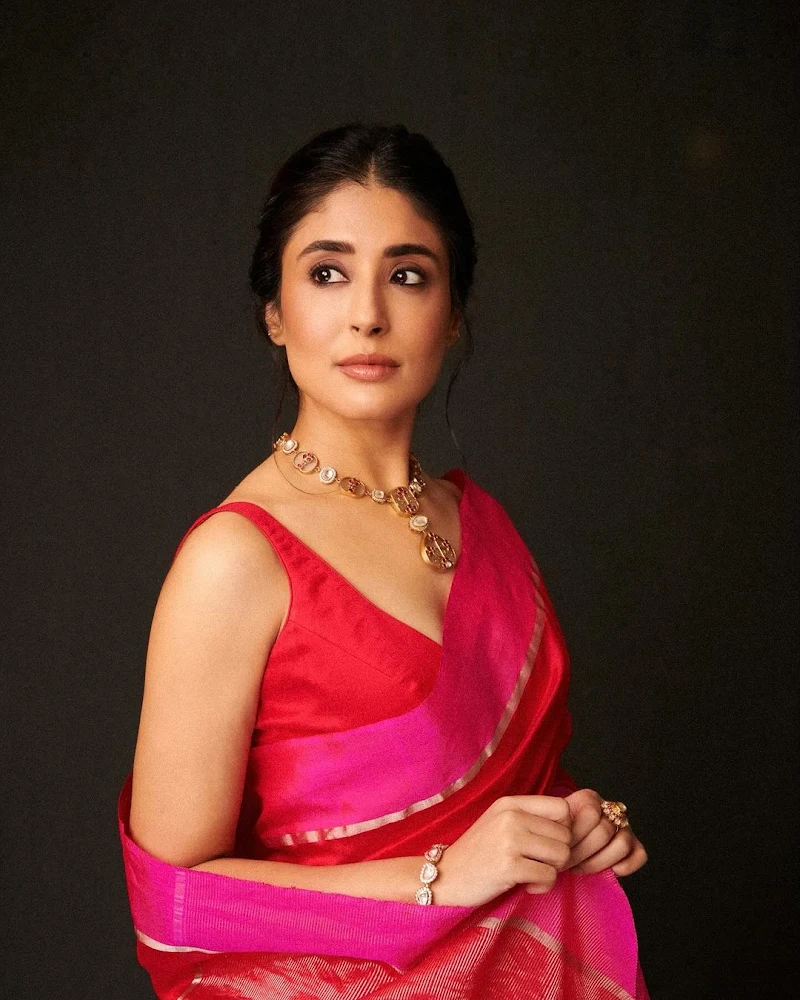 kritika kamra red saree hot actress kritika kamra red saree hot actress