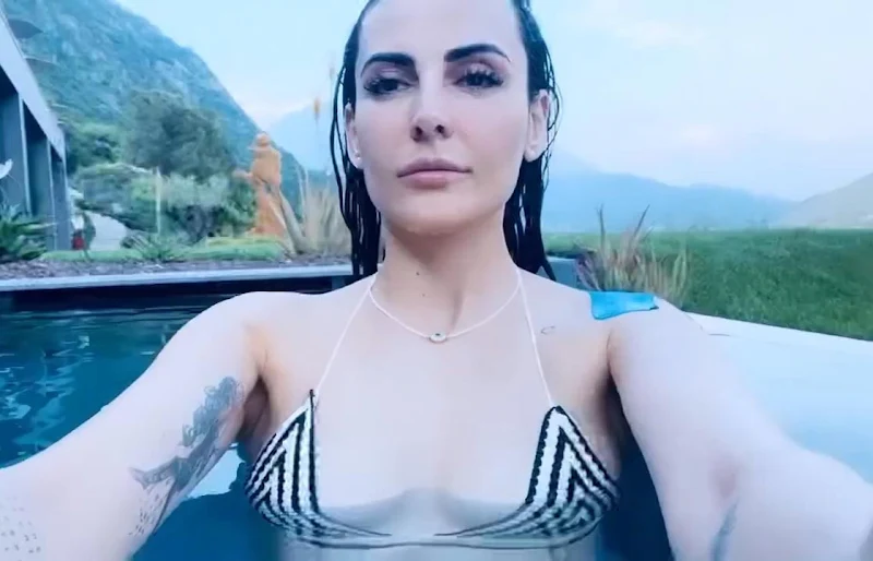 Mandana Karimi bikini sexy body Mandana Karimi bikini sexy body