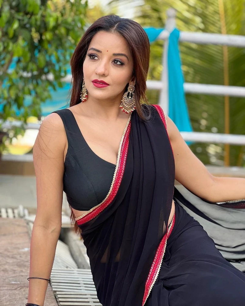 Monalisa black saree curvy body hot tv bhojpuri actress