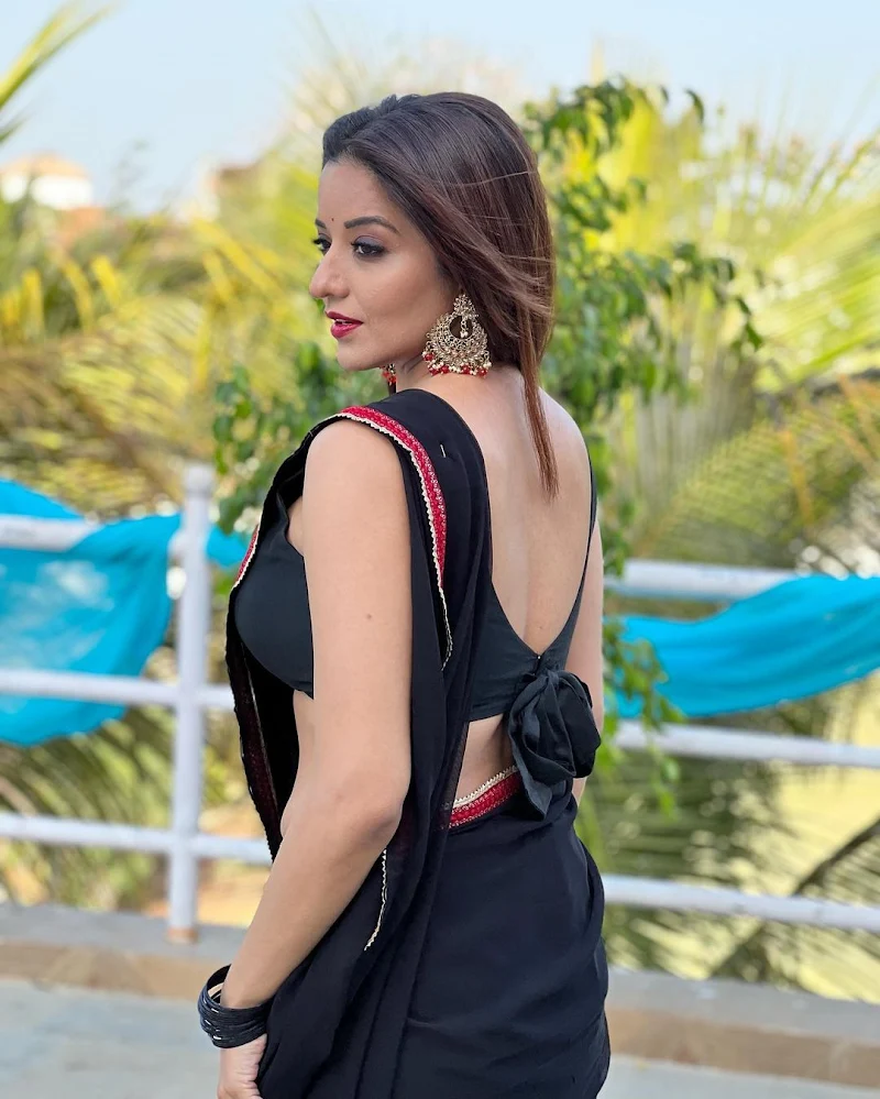 Monalisa black saree curvy body hot tv bhojpuri actress