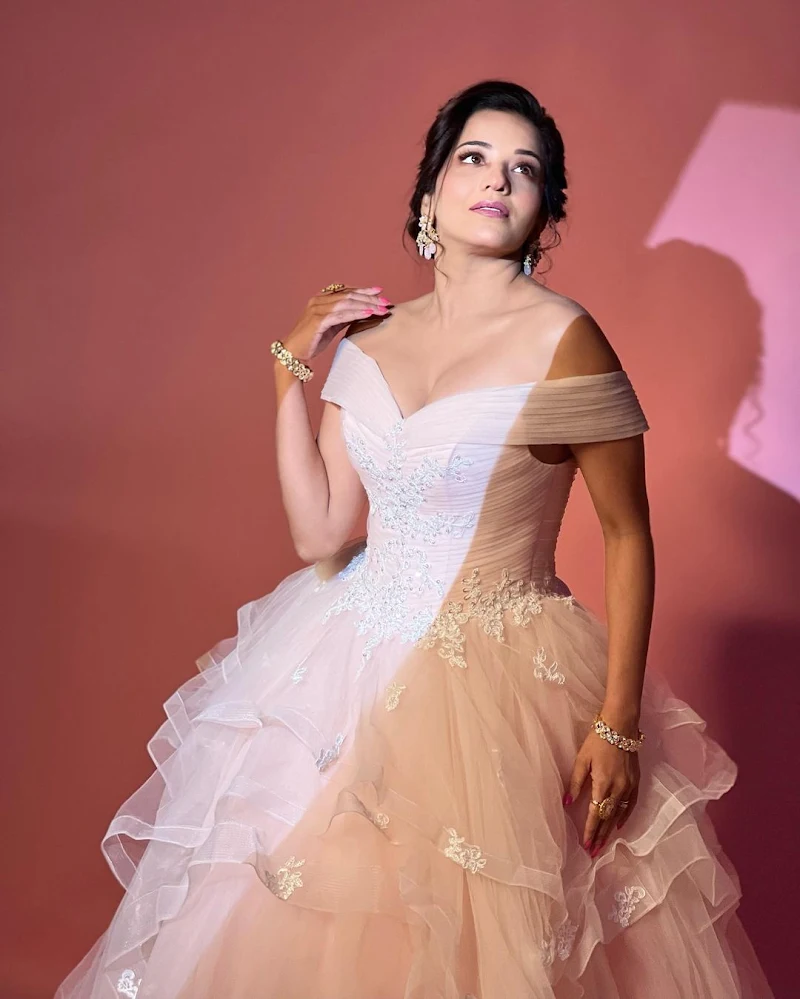 monalisa cleavage off shoulder dress