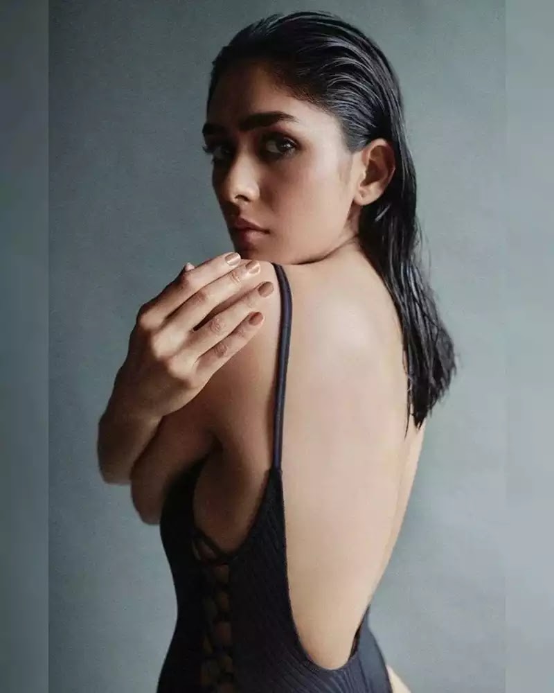 mrunal thakur sexy back swimsuit
