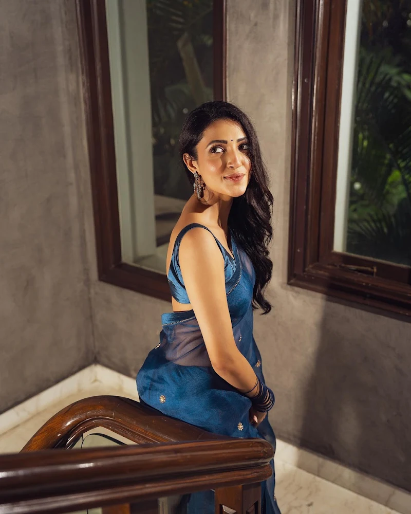 neha shetty cleavage sheer saree neha shetty cleavage sheer saree