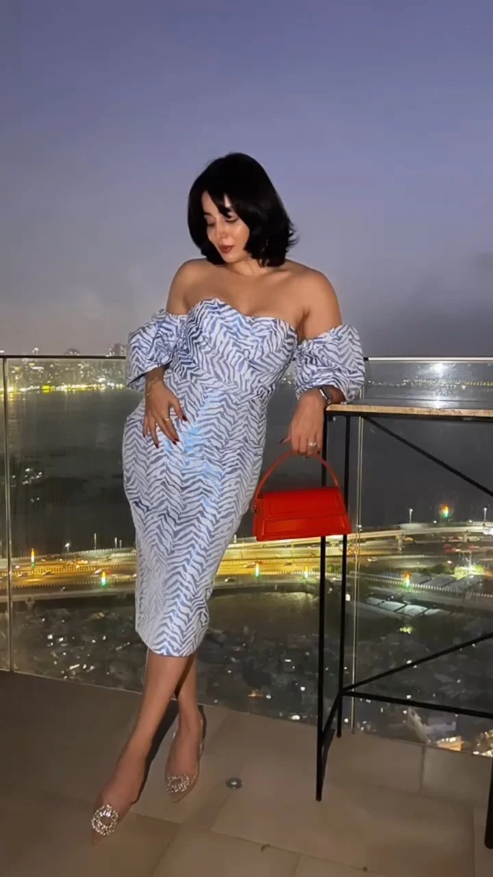 Nehha Pendse curvy body tight tdress hot actress Nehha Pendse curvy body tight tdress hot actress
