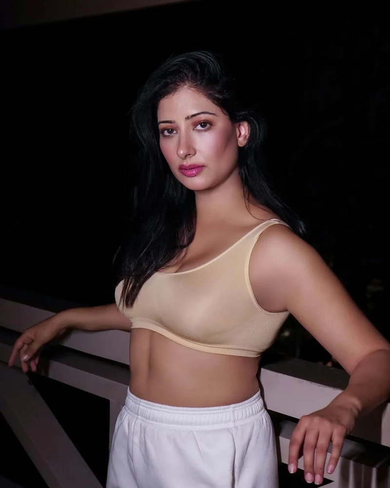 niharica raizada tiny top cleavage busty indian niharica raizada tiny top cleavage busty indian