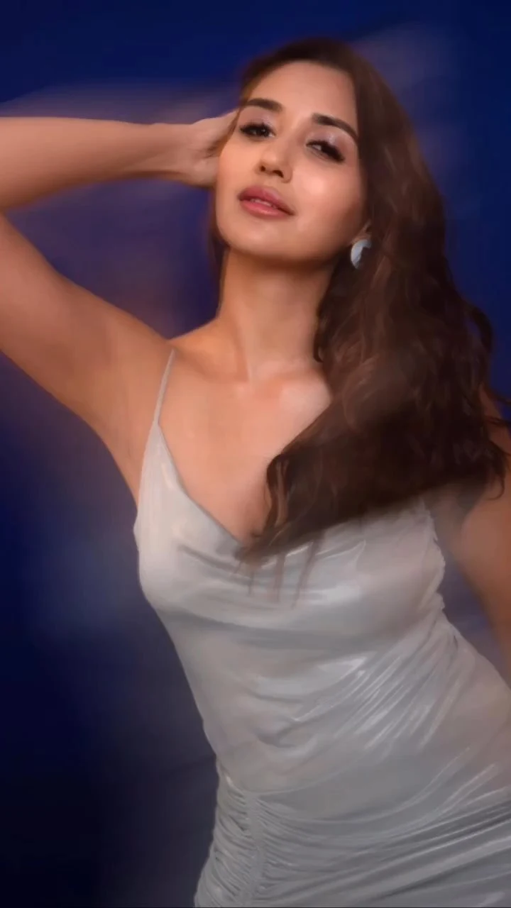 Nikita Dutta cleavage short tight dress sexy body Nikita Dutta cleavage short tight dress sexy body