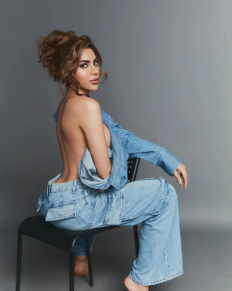 Nikki Tamboli sexy back topless denim jacket Nikki Tamboli sexy back topless denim jacket