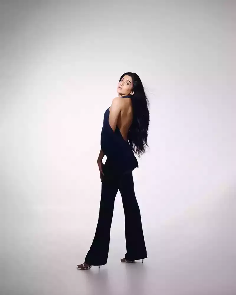 nimrit kaur ahluwalia sexy back hot punjabi actress nimrit kaur ahluwalia sexy back hot punjabi actress