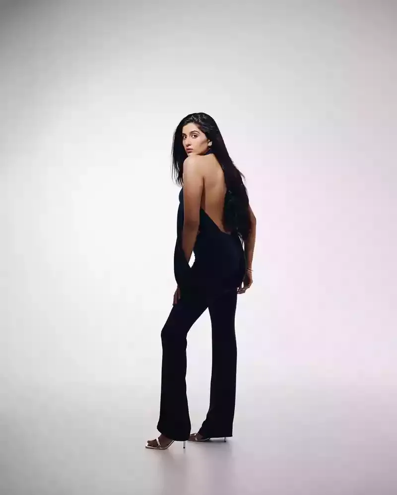 nimrit kaur ahluwalia sexy back hot punjabi actress nimrit kaur ahluwalia sexy back hot punjabi actress