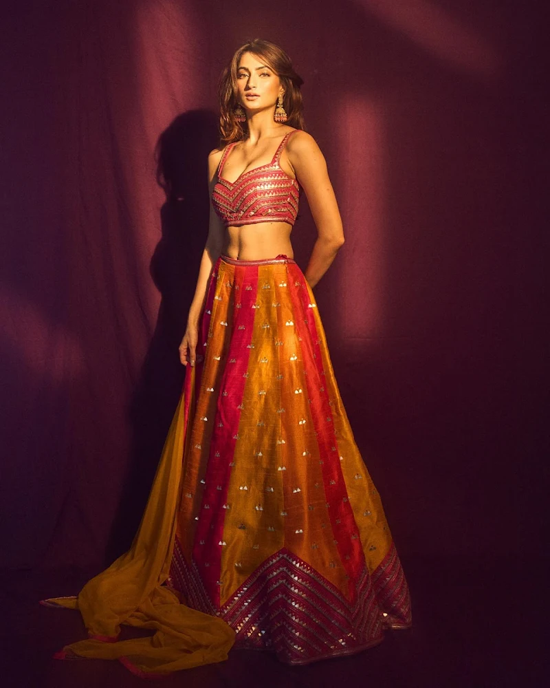 palak tiwari cleavgae lehanga hot actress palak tiwari cleavgae lehanga hot actress