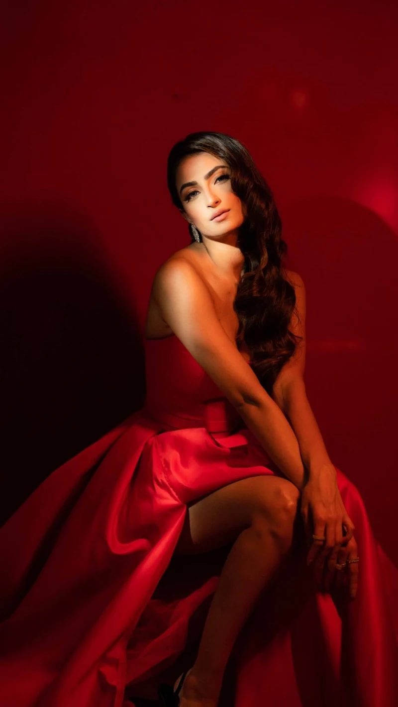 Palak Tiwari cleavage red dress hot actress Palak Tiwari cleavage red dress hot actress