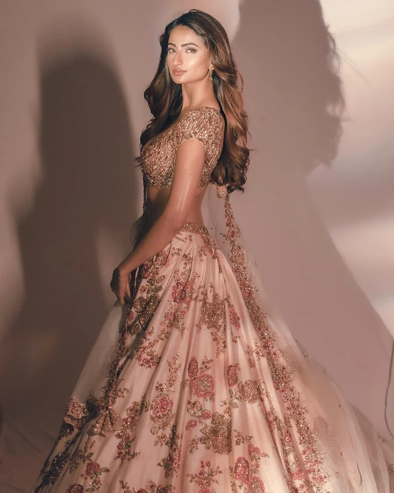 palak tiwari hot stylish lehanga palak tiwari hot stylish lehanga