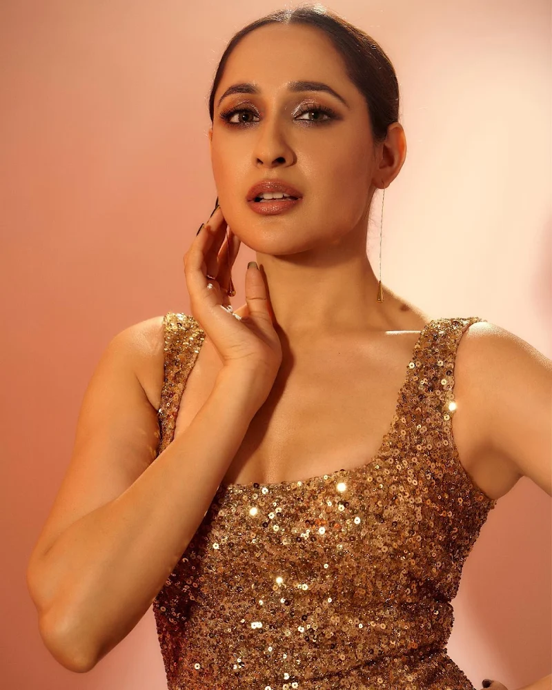 Pragya Jaiswal cleavage high slit dress Pragya Jaiswal cleavage high slit dress