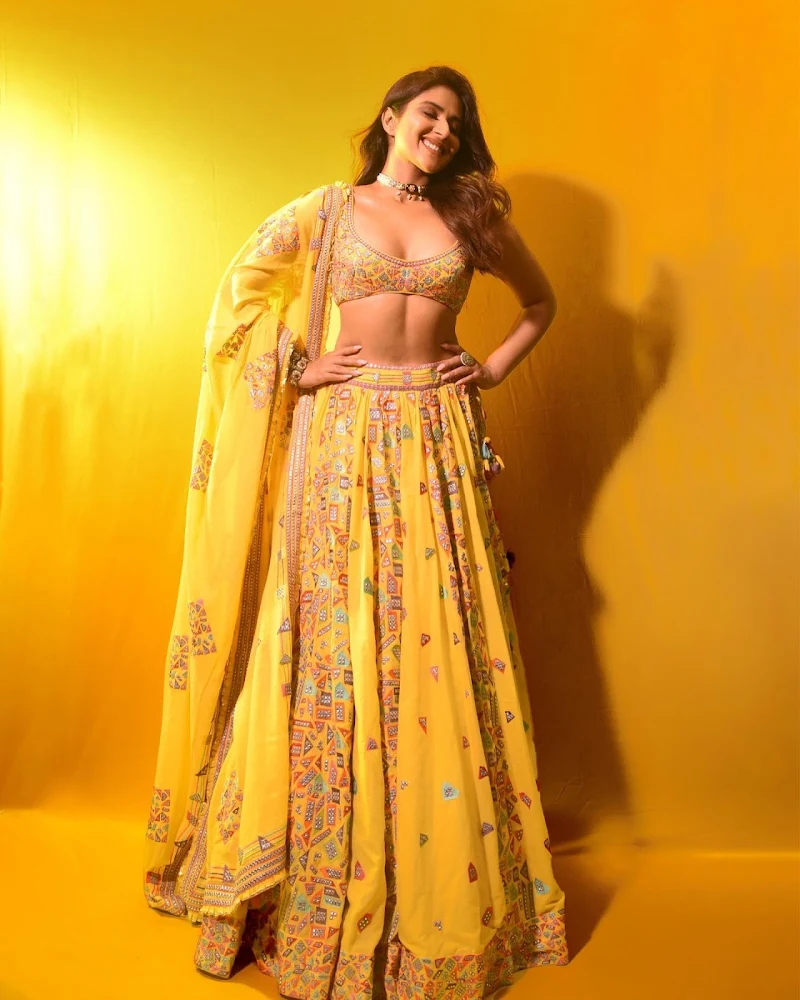 pranutan bahl yellow outfit cleavage hot actress