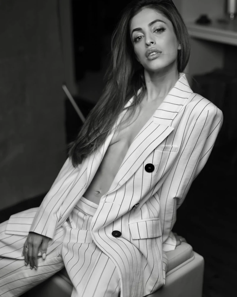 priya banerjee braless pantsuit priya banerjee braless pantsuit