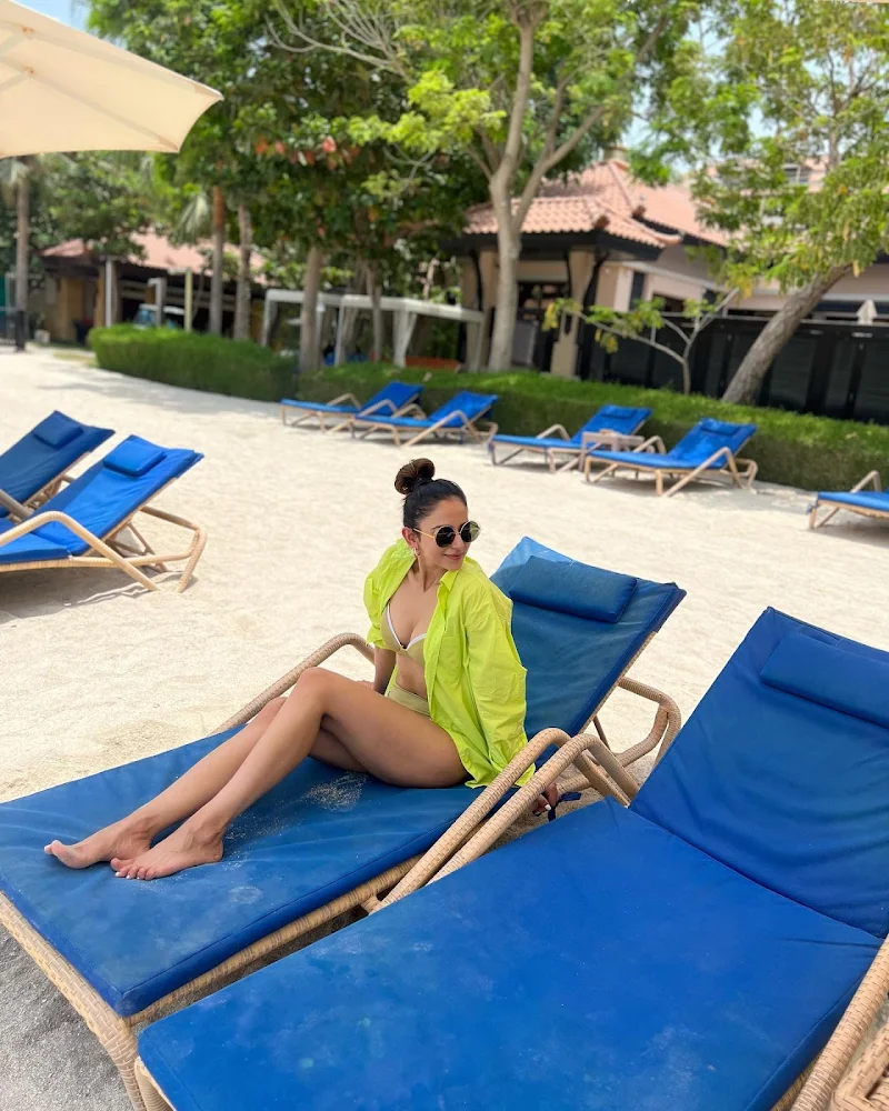 Rakul Preet green bikini cleavage sexy legs Rakul Preet green bikini cleavage sexy legs