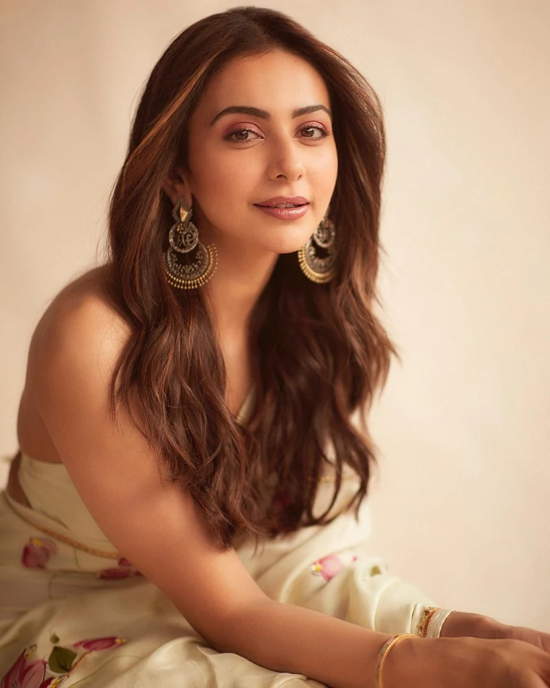 Rakul Preet saree hot bollywood actress
