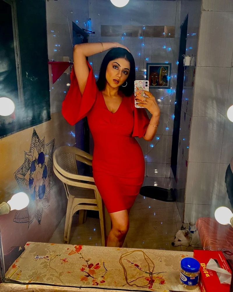 Reema Worah curvy tight red dress tv actress