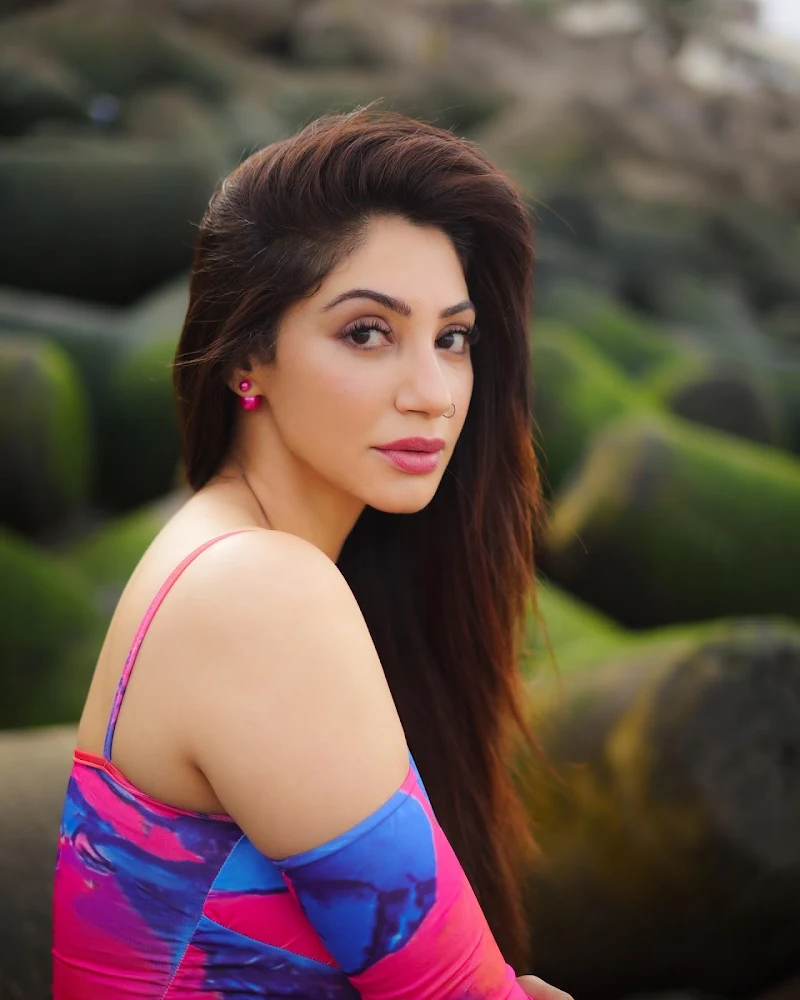 reyhnaa tight fit dress nose ring tv actress reyhnaa tight fit dress nose ring tv actress