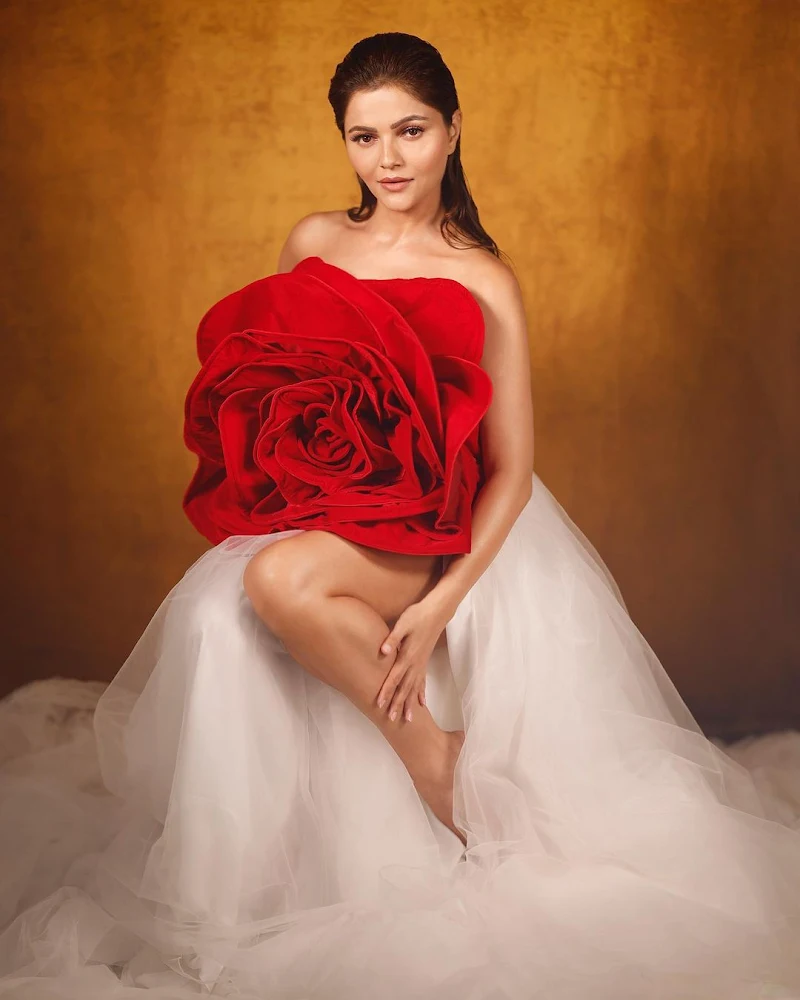 Rubina Dilaik rose dress sexy legs Rubina Dilaik rose dress sexy legs
