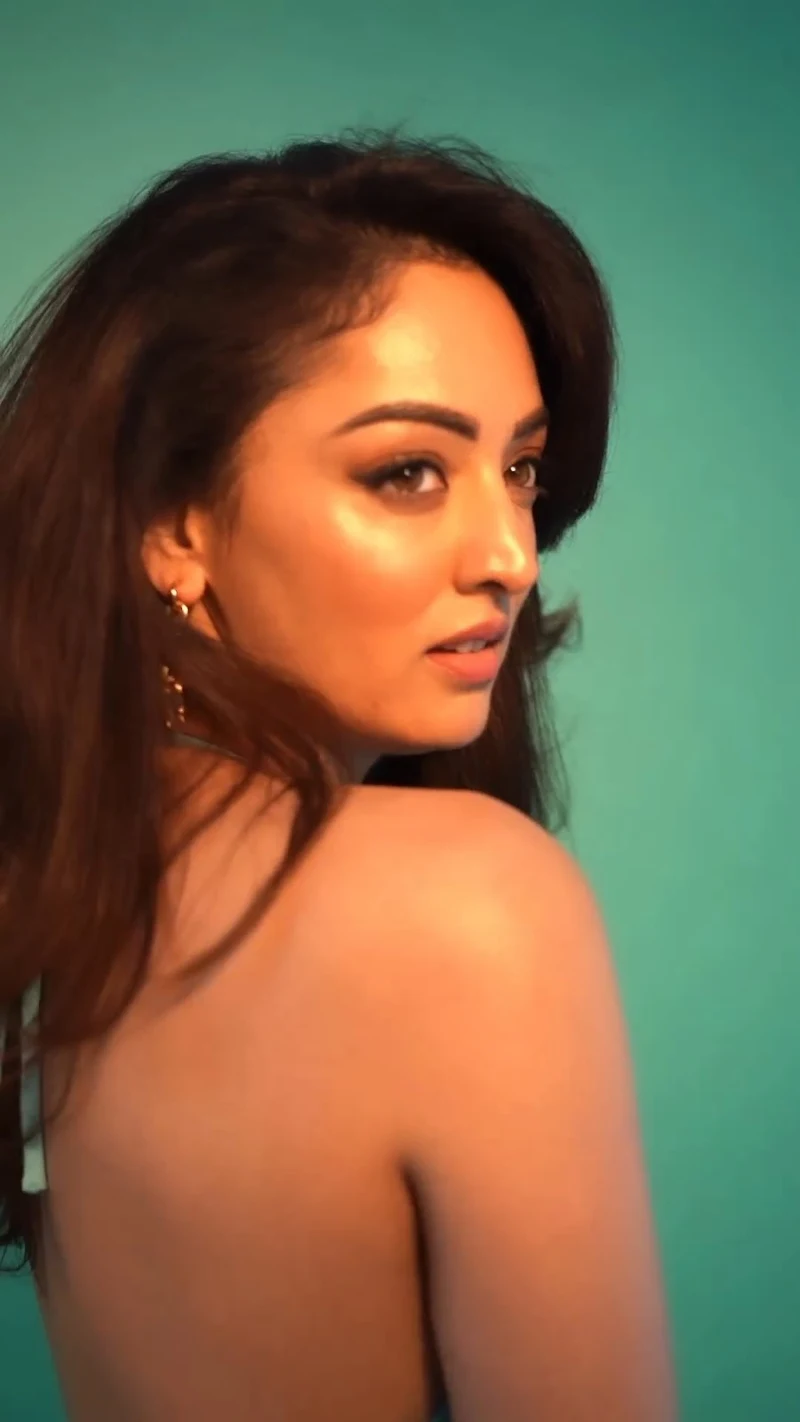 Sandeepa Dhar backless tiny top high slit skirt sexy body Sandeepa Dhar backless tiny top high slit skirt sexy body