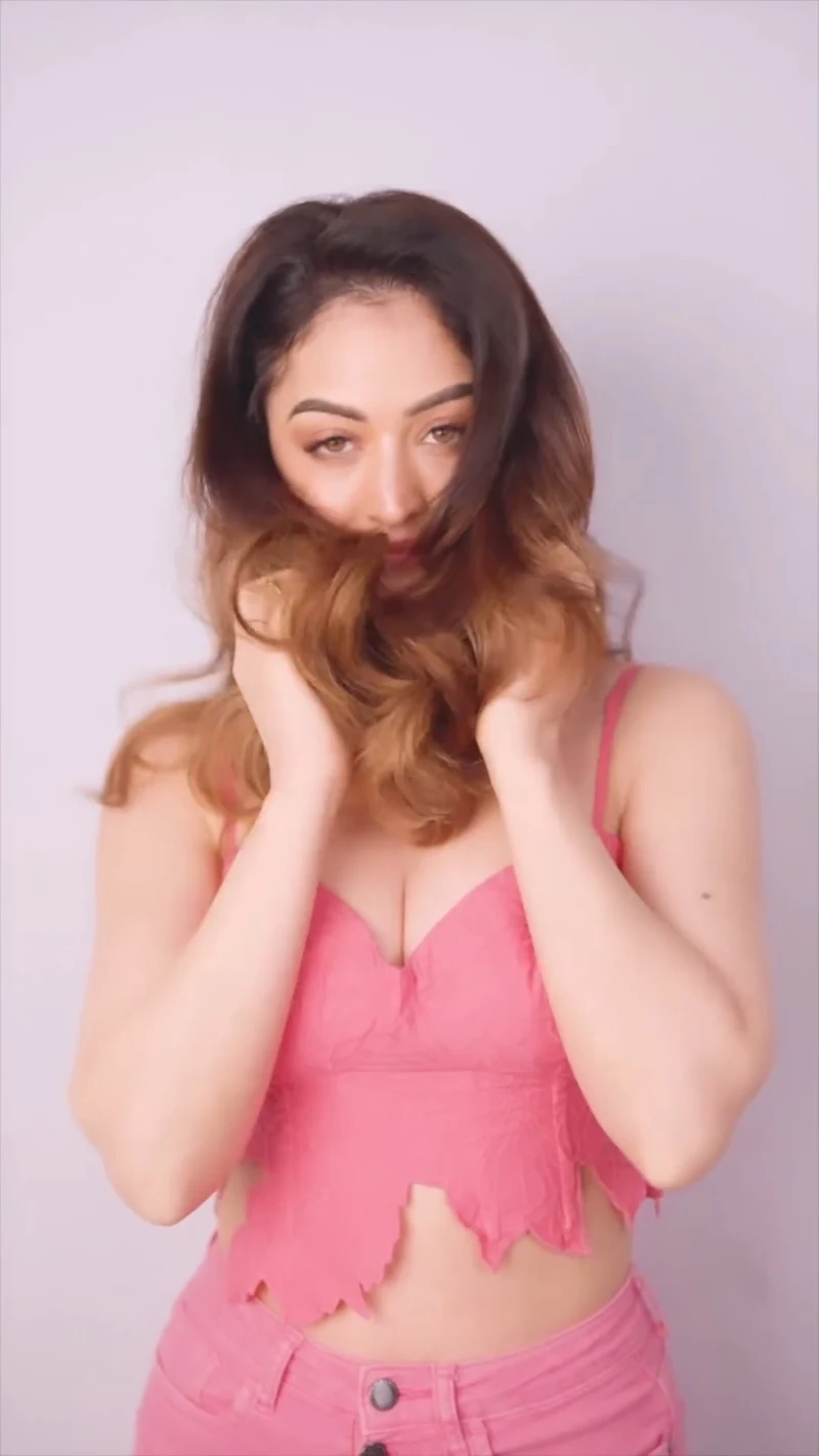 sandepa dhar cleavage pink outfit.jpg sandepa dhar cleavage pink outfit.jpg