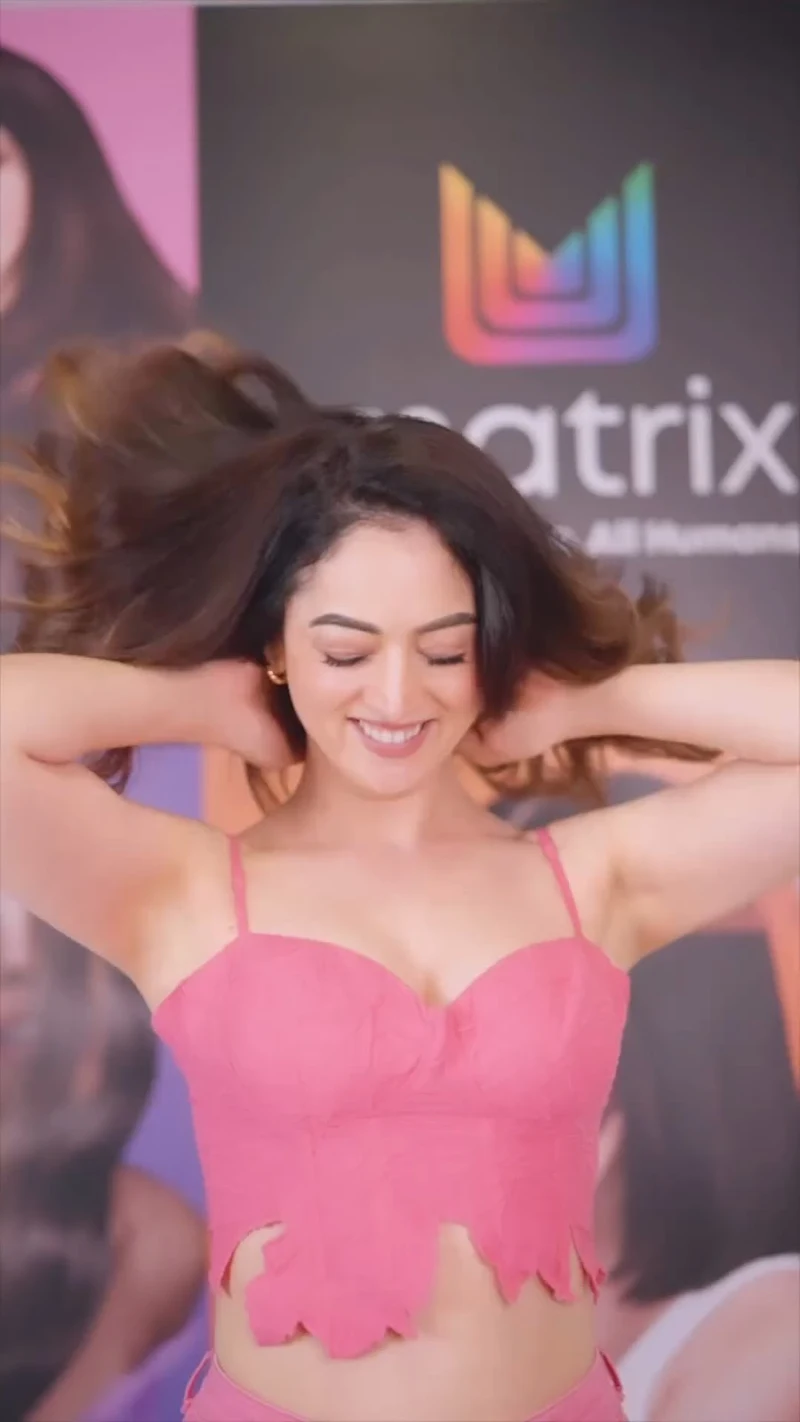 sandepa dhar cleavage pink outfit.jpg sandepa dhar cleavage pink outfit.jpg