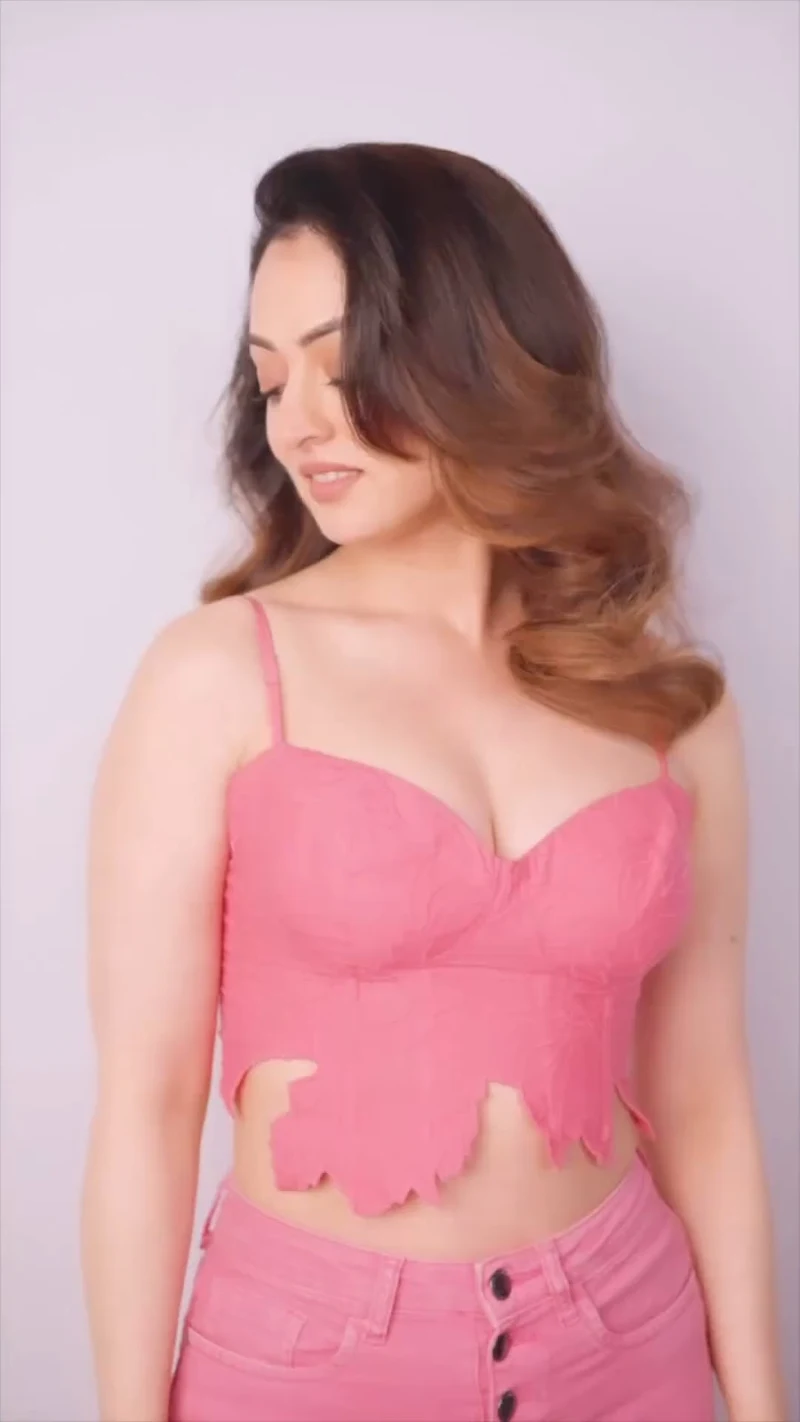 sandepa dhar cleavage pink outfit.jpg sandepa dhar cleavage pink outfit.jpg