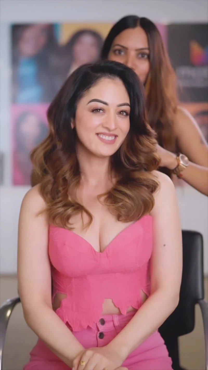 sandepa dhar cleavage pink outfit.jpg sandepa dhar cleavage pink outfit.jpg