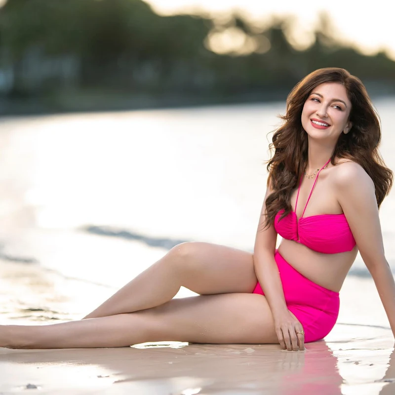Saumya Tandon pink bikini legs sexy body bhabhi ji hot actress Saumya Tandon pink bikini legs sexy body bhabhi ji hot actress