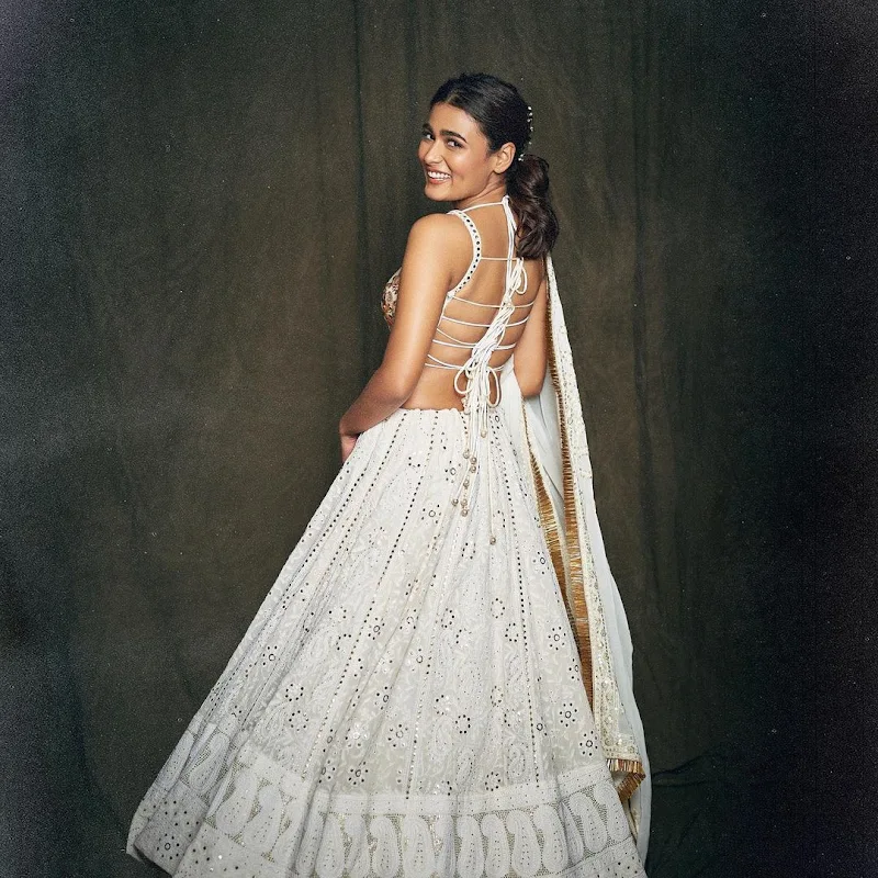 shalini pandey white lehanga backless