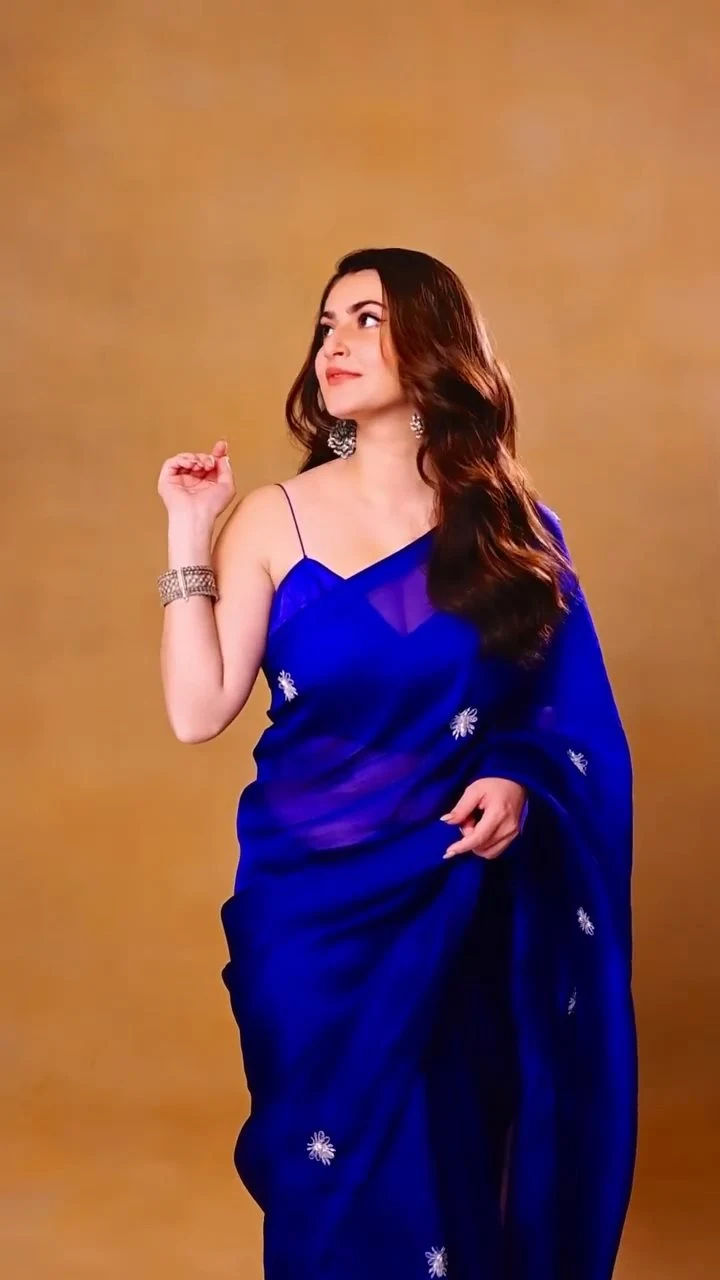 Shivaleeka Oberoi blue saree khuda haafiz actress Shivaleeka Oberoi blue saree khuda haafiz actress