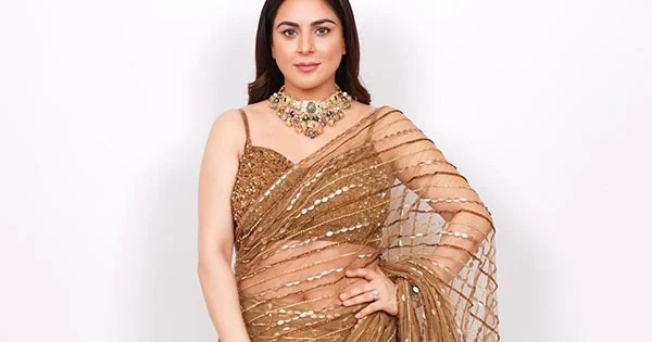 shraddha arya sheer saree hot actress kundali bhagya