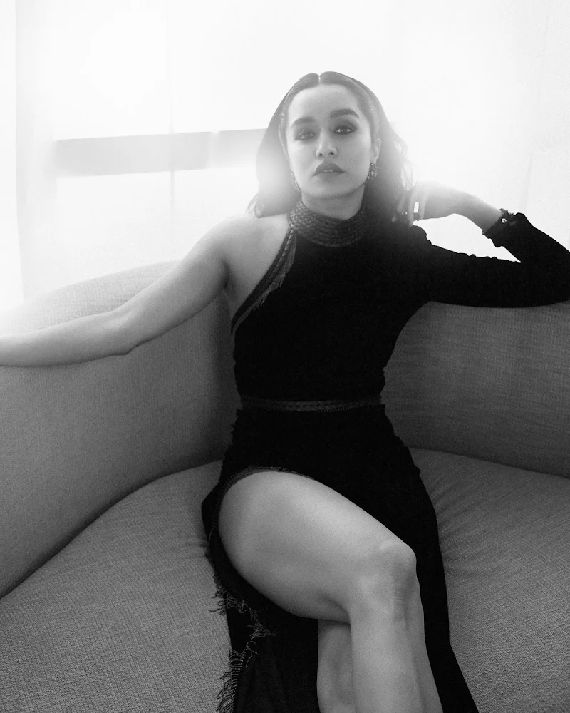 Shraddha Kapoor thighs sexy legs