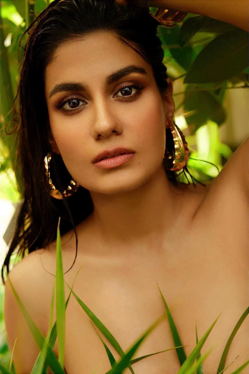 Shreya Dhanwanthary topless hot photoshoot Shreya Dhanwanthary topless hot photoshoot