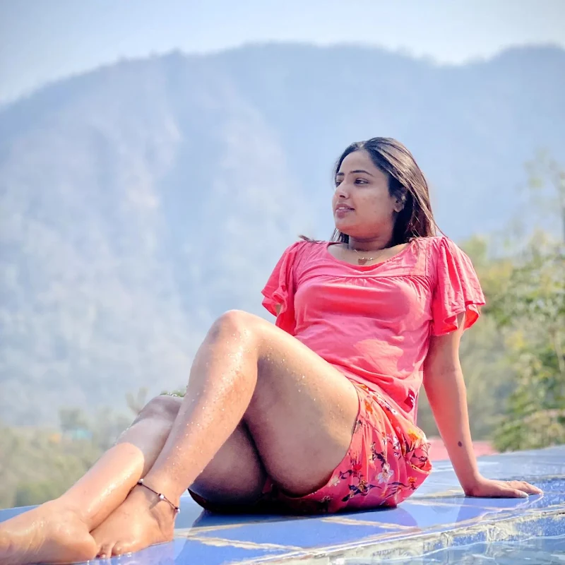 shyna khatri legs thighs ullu malai actress