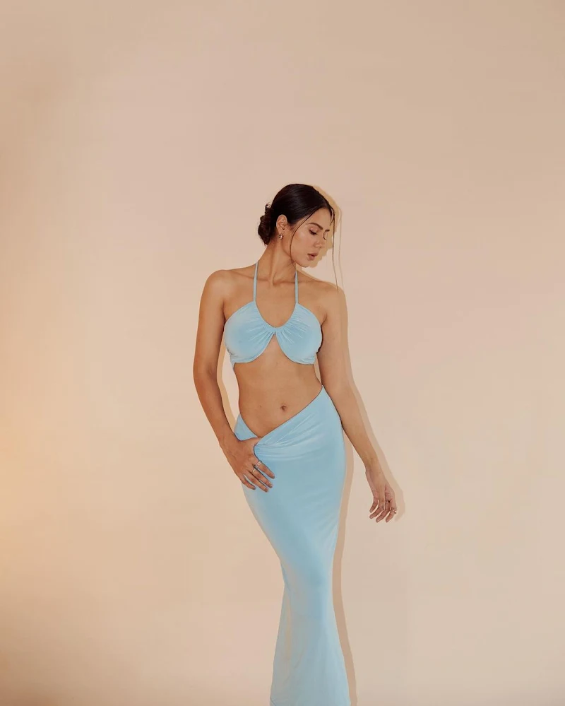 Sonam Bajwa sexy body navel punjabi actress Sonam Bajwa sexy body navel punjabi actress