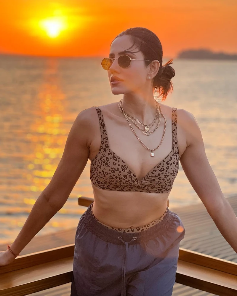 Sonnalli seygall bikini sexy body Sonnalli seygall bikini sexy body