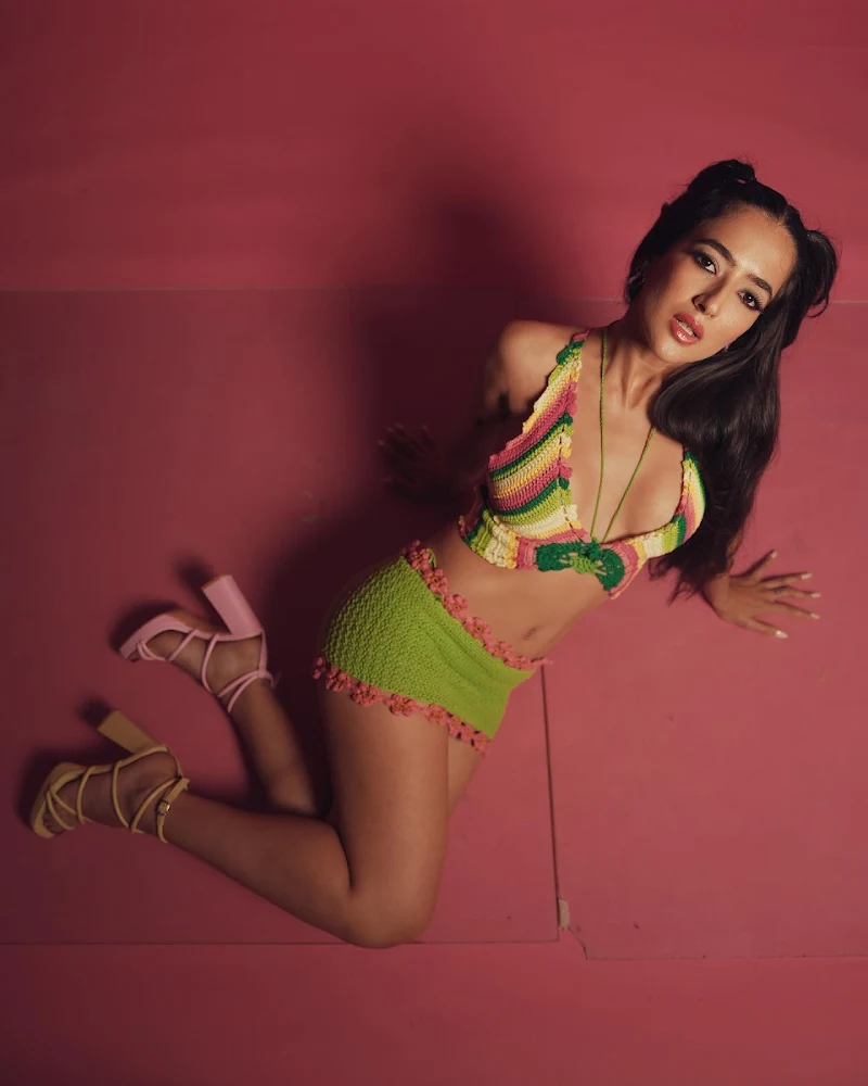 Soundous Moufakir tiny top skirt sexy body kkk contestant Soundous Moufakir tiny top skirt sexy body kkk contestant