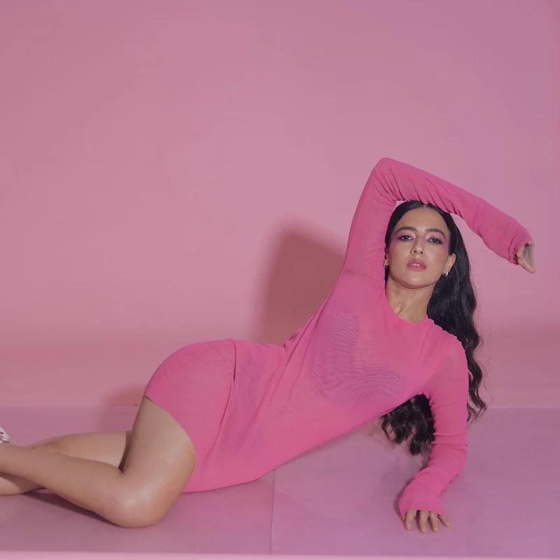 Soundous Moufakir short pink dress sexy legs body kkk 13 Soundous Moufakir short pink dress sexy legs body kkk 13