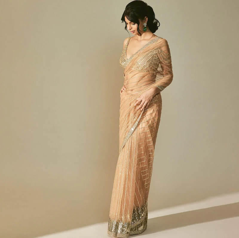 Suhana Khan sheer saree cleavage Suhana Khan sheer saree cleavage