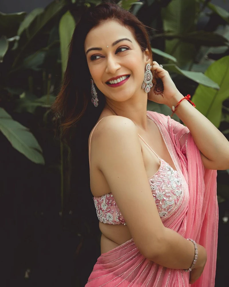 Sunayana Fozdar saree tiny blouse anjali bhabhi Sunayana Fozdar saree tiny blouse anjali bhabhi